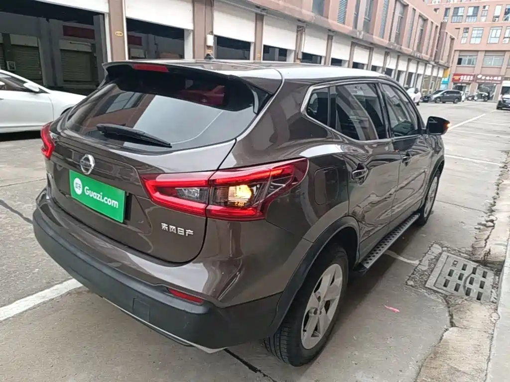 Nissan Qashqai — фото 5