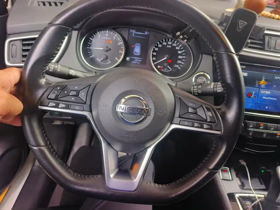 Nissan Qashqai — фото 15