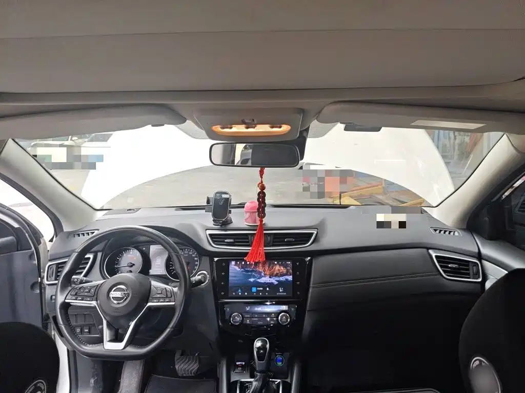 Nissan Qashqai — фото 10
