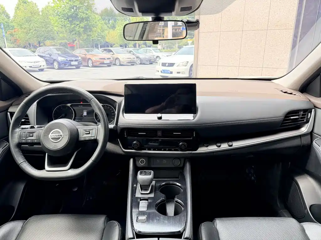 Nissan X-Trail — фото 9