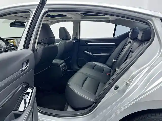 Nissan Teana — фото 13