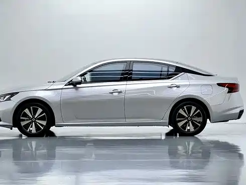 Nissan Teana — фото 7