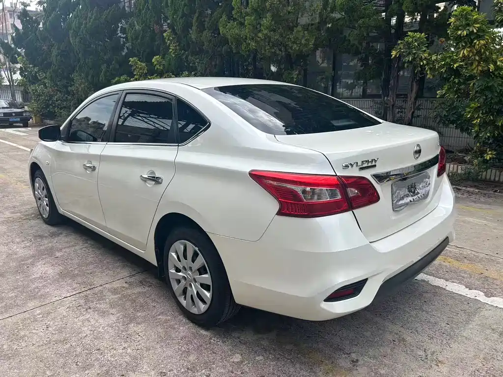 Nissan Sylphy — фото 7