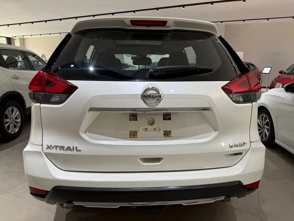 Nissan X-Trail — фото 11