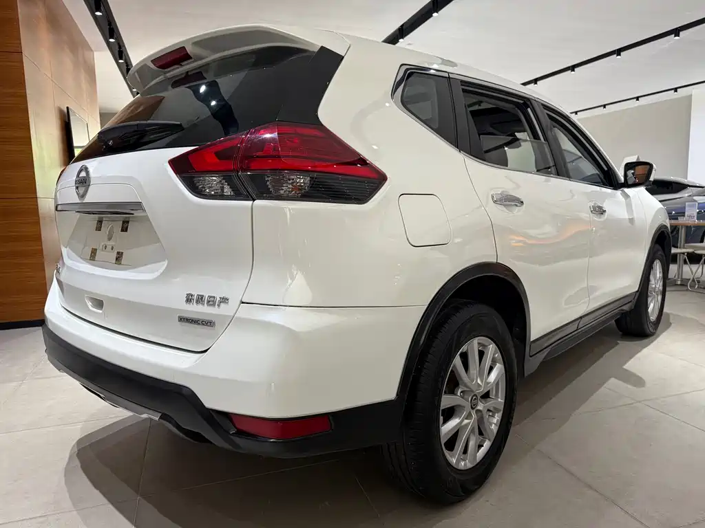 Nissan X-Trail — фото 14