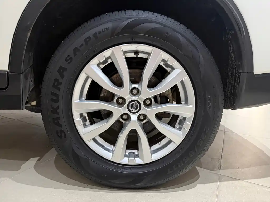 Nissan X-Trail — фото 16