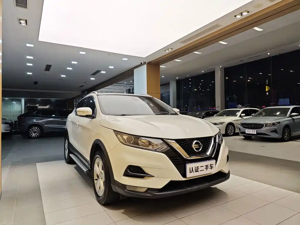 Nissan Qashqai — фото 4