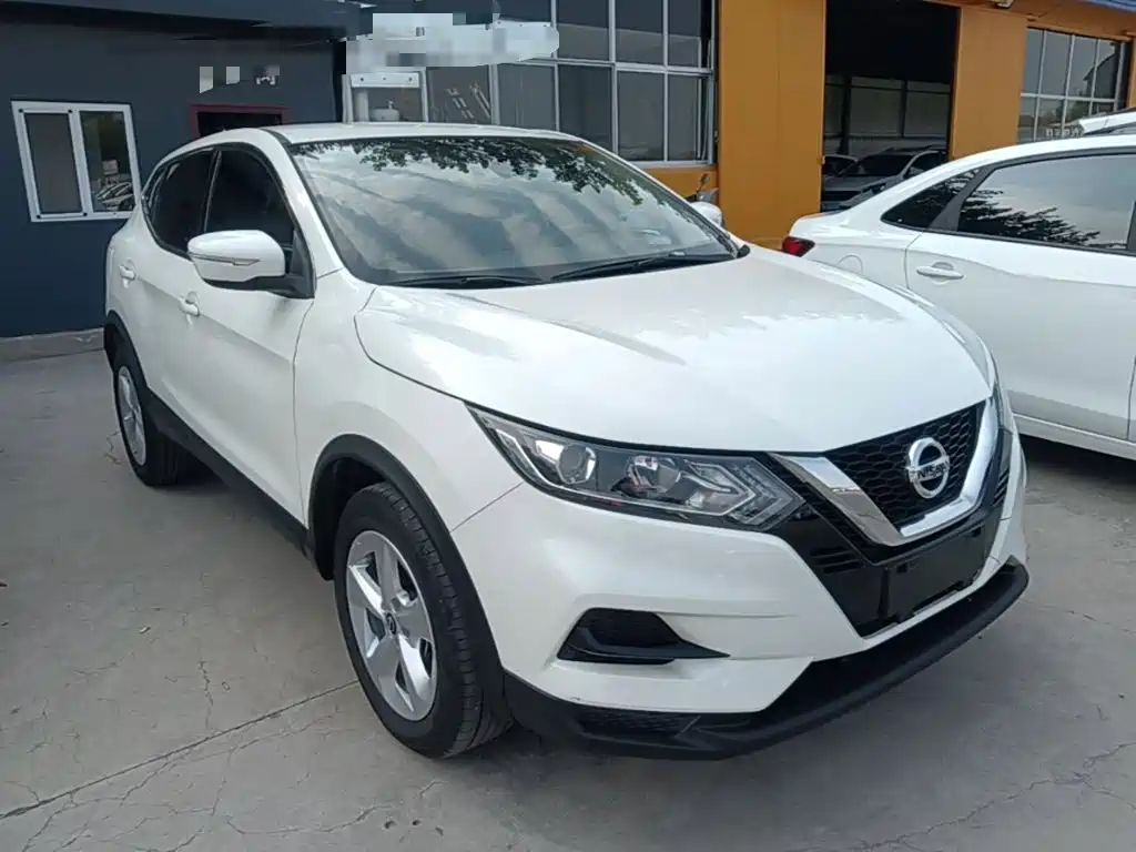 Nissan Qashqai — фото 4