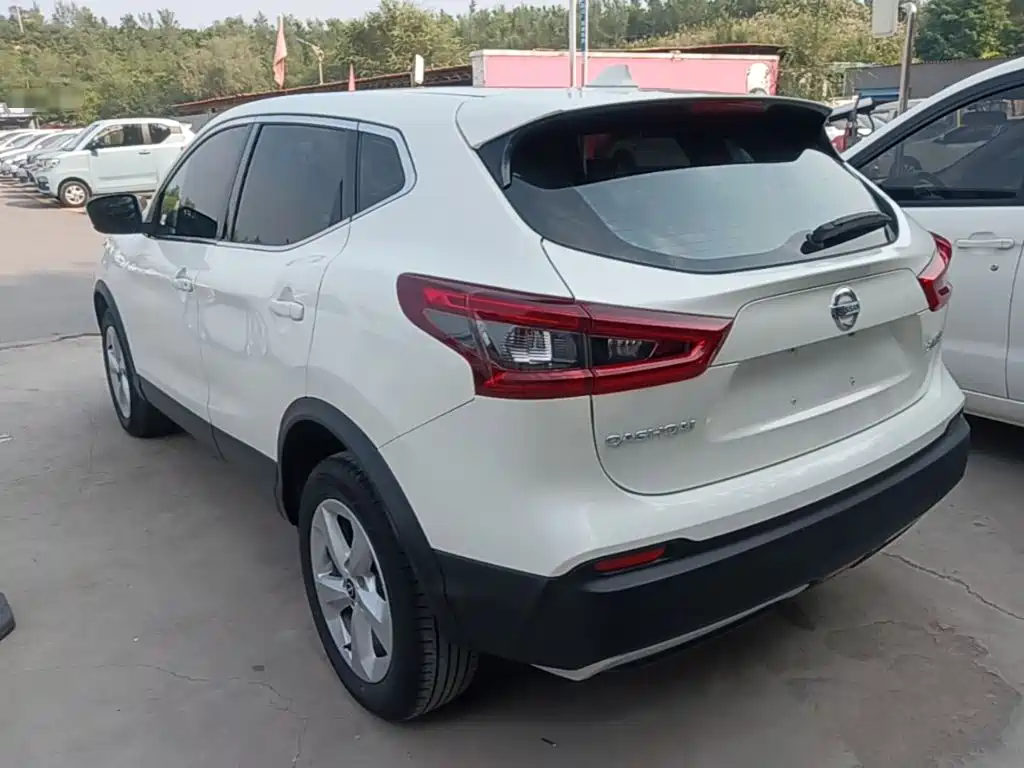 Nissan Qashqai — фото 5