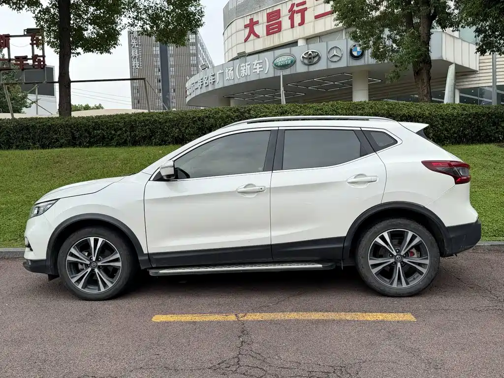 Nissan Qashqai — фото 3