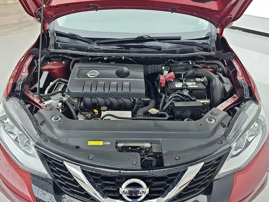 Nissan Tiida — фото 10