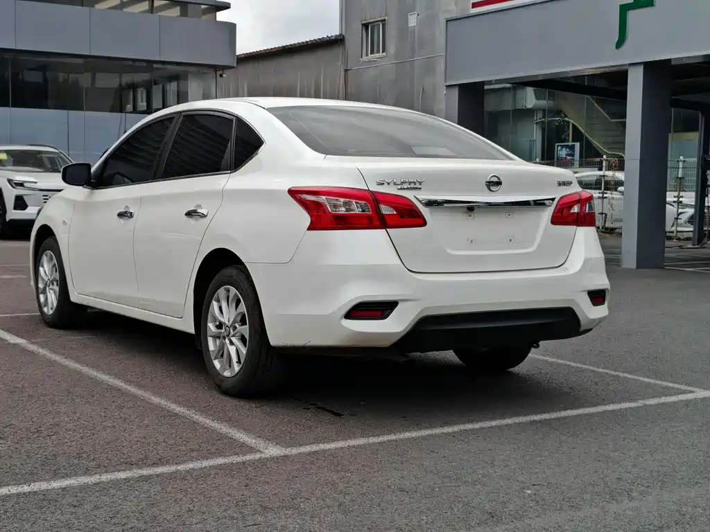 Nissan Sylphy — фото 17