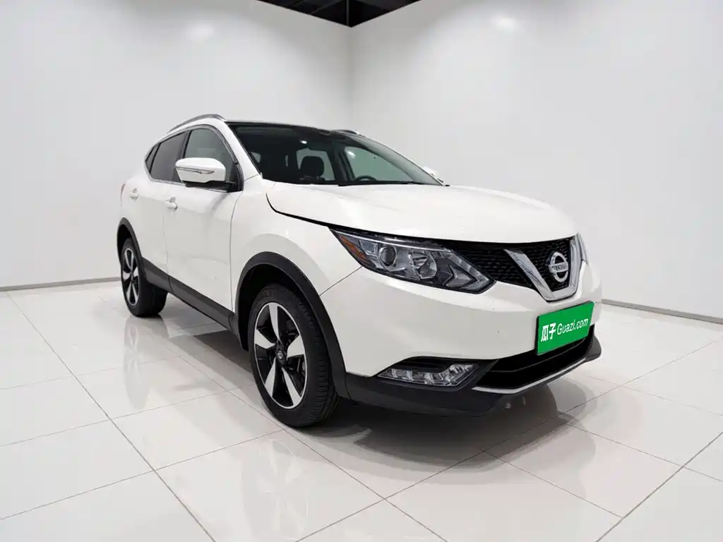 Nissan Qashqai — фото 24