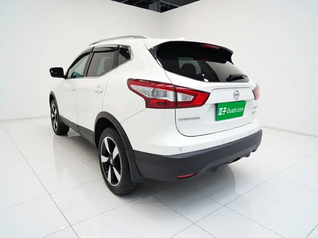 Nissan Qashqai — фото 25