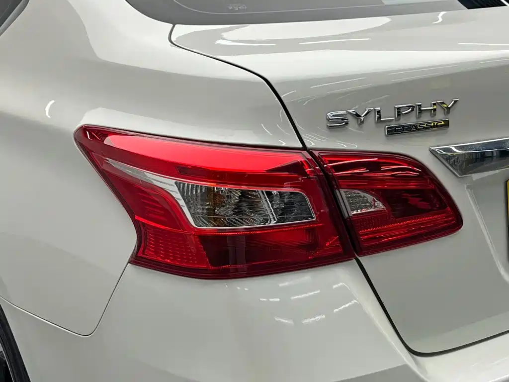 Nissan Sylphy — фото 11
