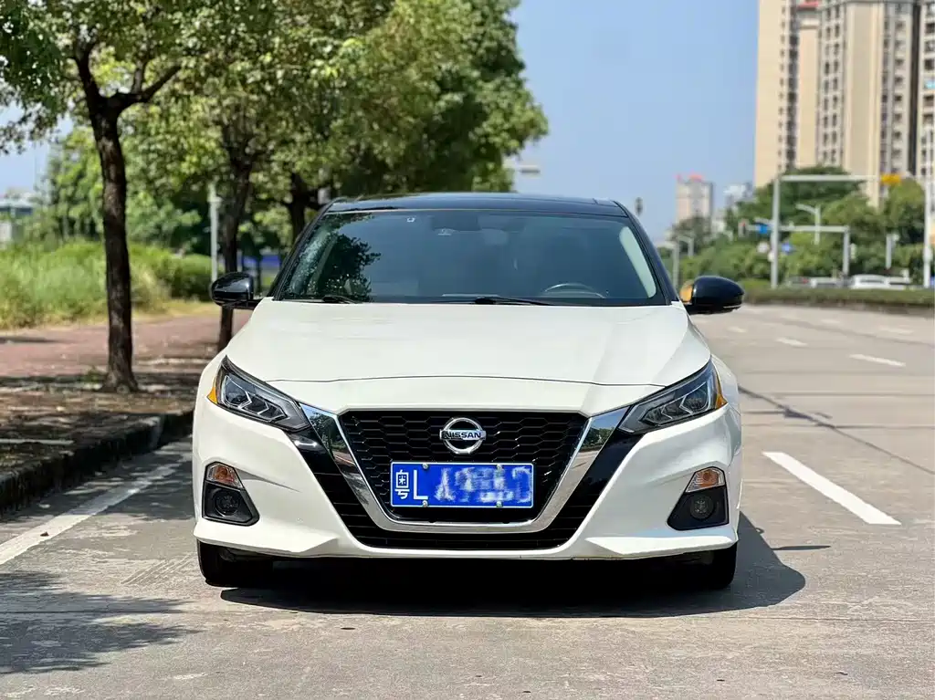 Nissan Teana — фото 2
