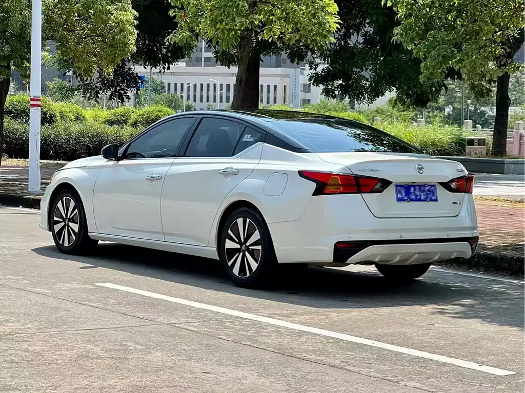 Nissan Teana — фото 3