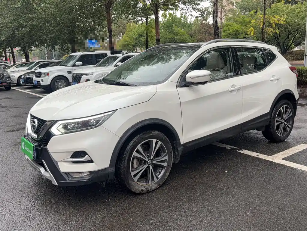 Nissan Qashqai — фото 2