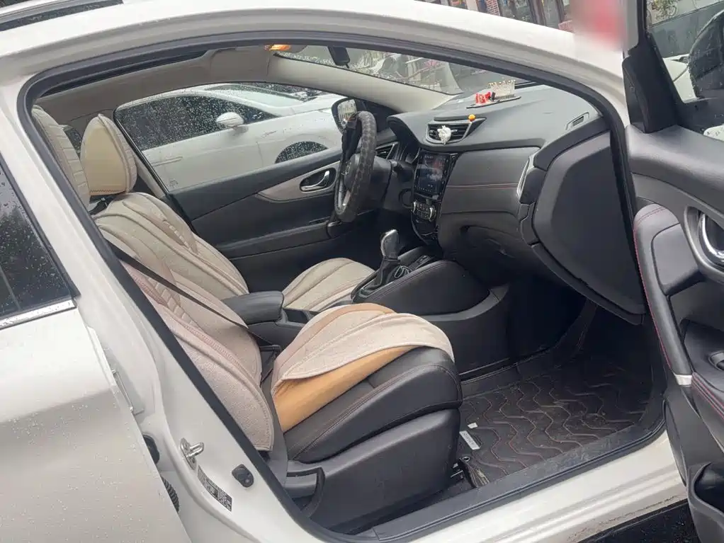 Nissan Qashqai — фото 11