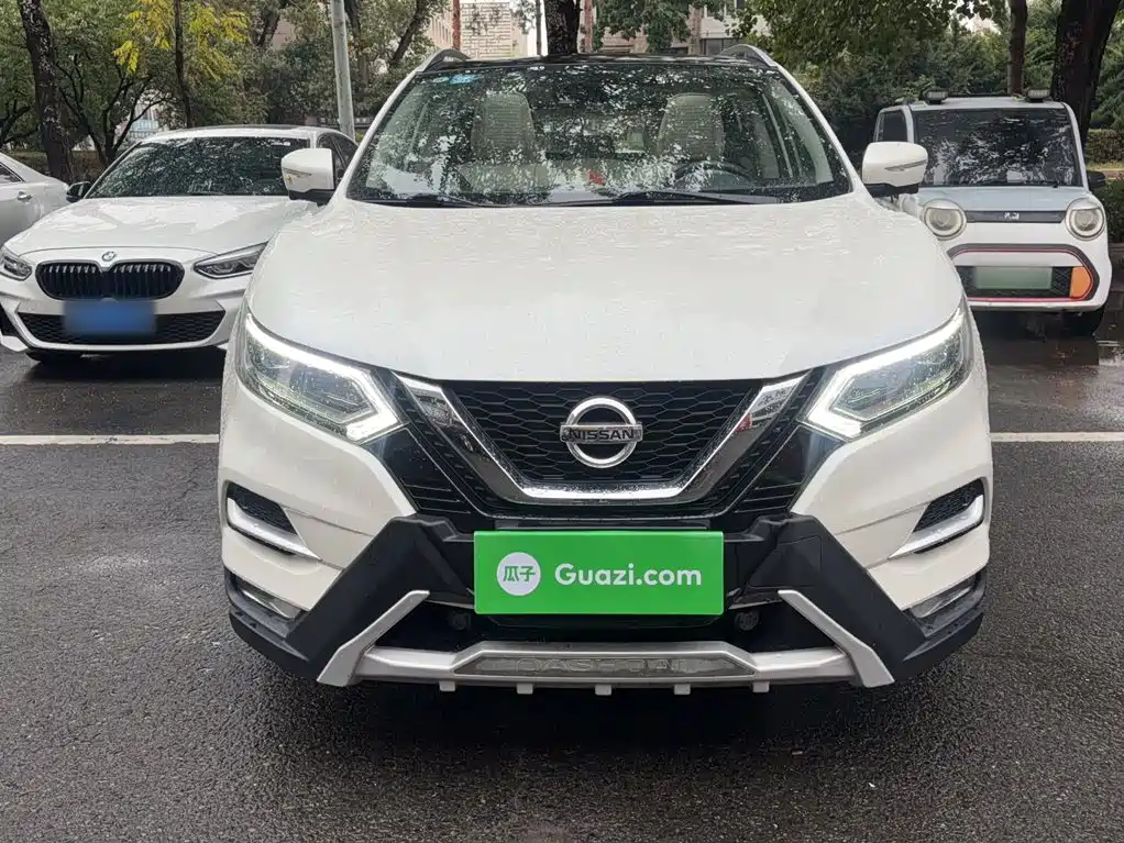 Nissan Qashqai — фото 8