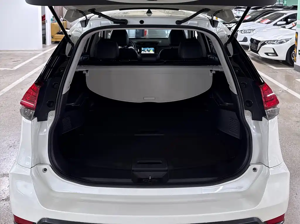 Nissan X-Trail — фото 17