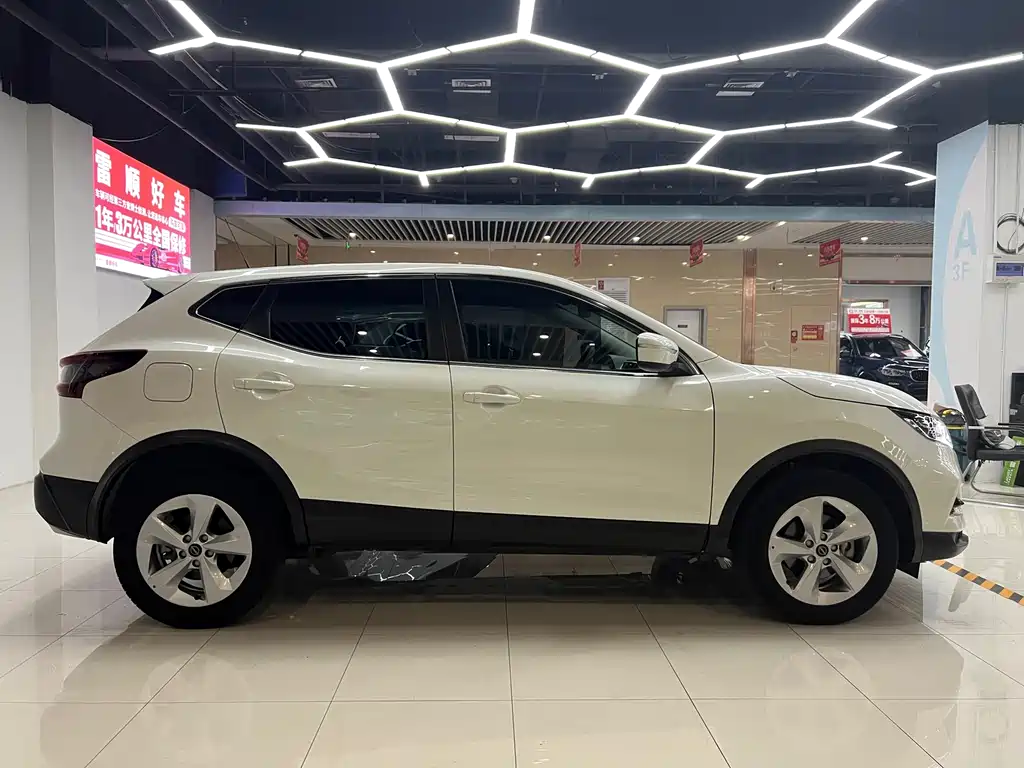 Nissan Qashqai — фото 6