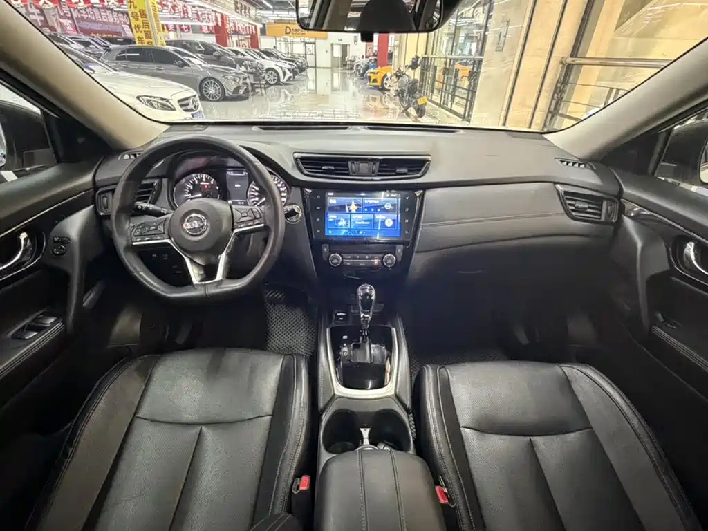 Nissan X-Trail — фото 13