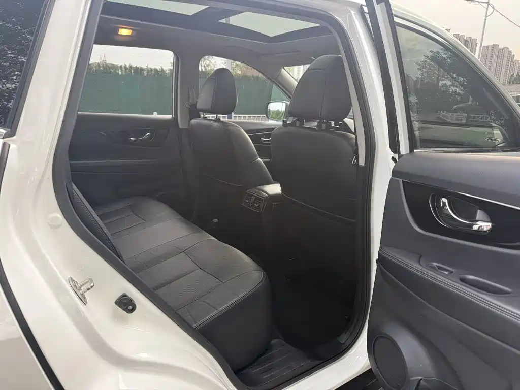 Nissan X-Trail — фото 4