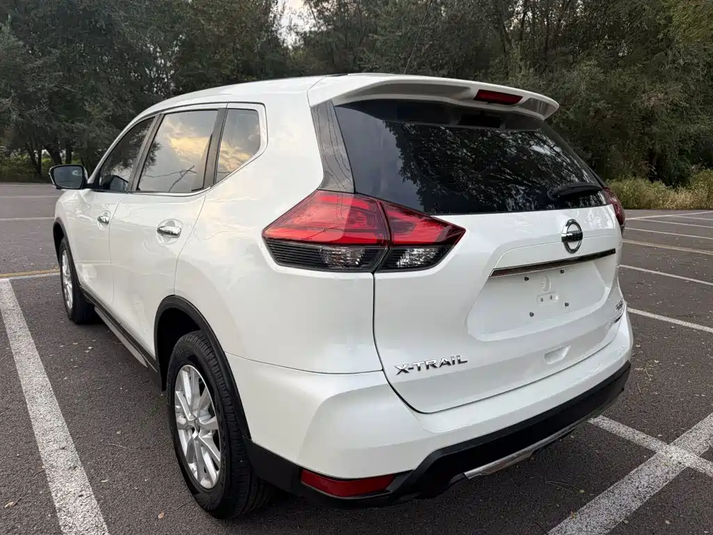 Nissan X-Trail — фото 8