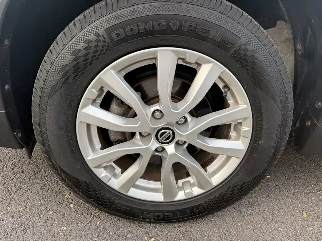 Nissan X-Trail — фото 10