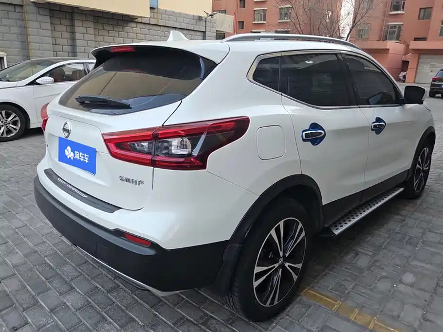 Nissan Qashqai — фото 3