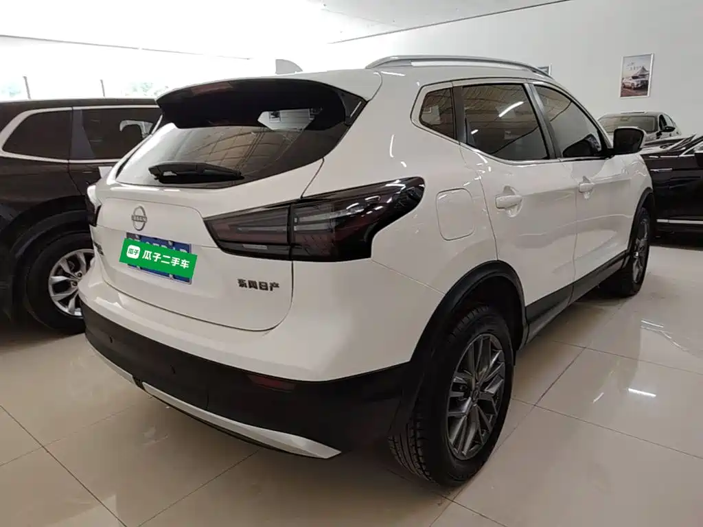 Nissan Qashqai — фото 7