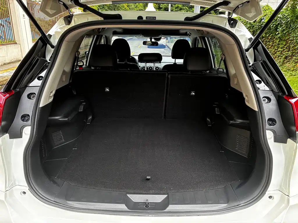 Nissan X-Trail — фото 25