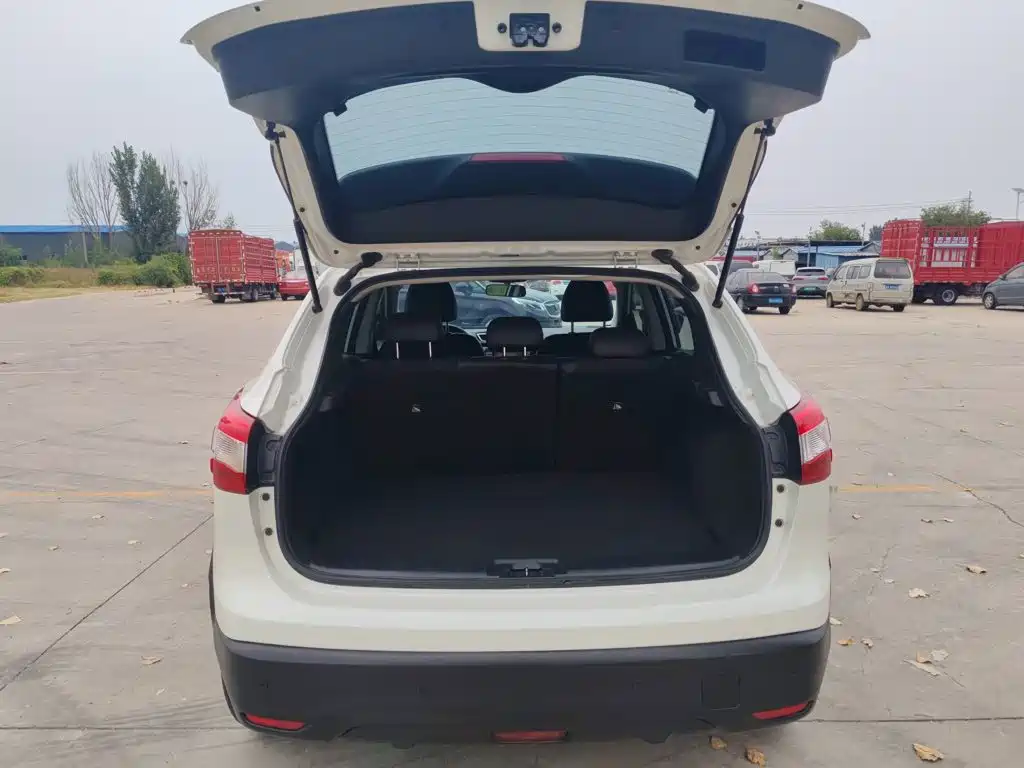 Nissan Qashqai — фото 15