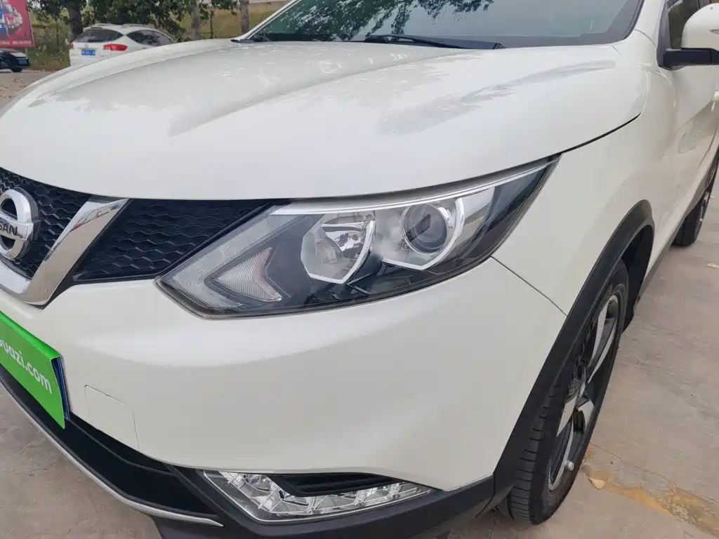 Nissan Qashqai — фото 20