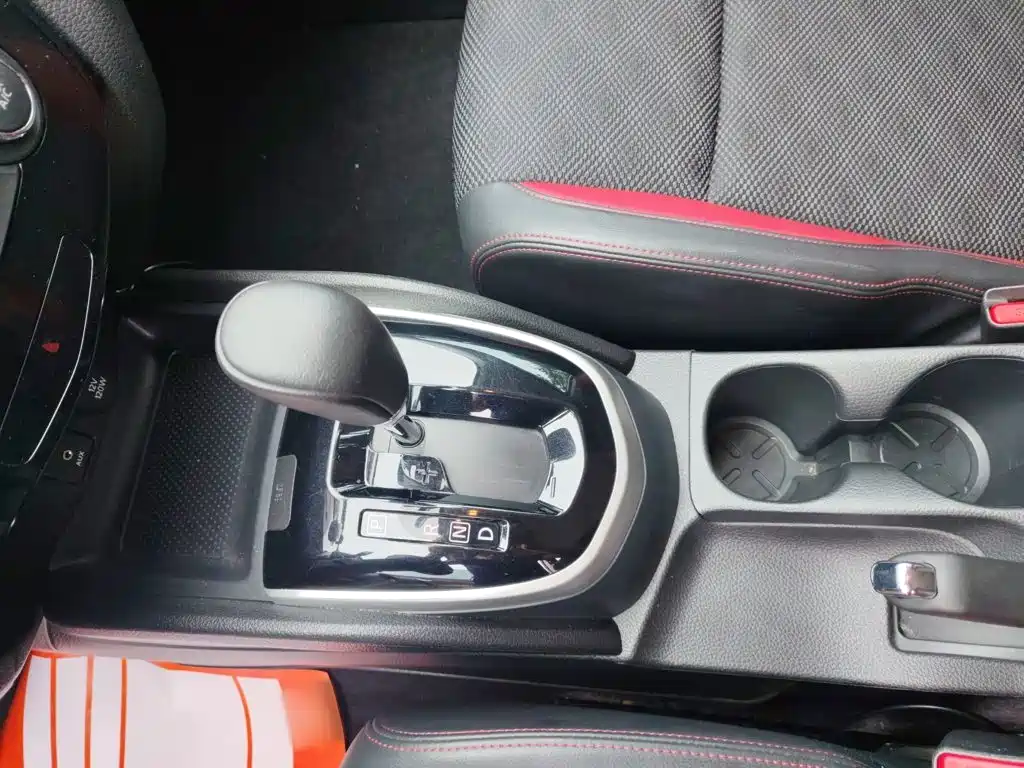 Nissan Qashqai — фото 10