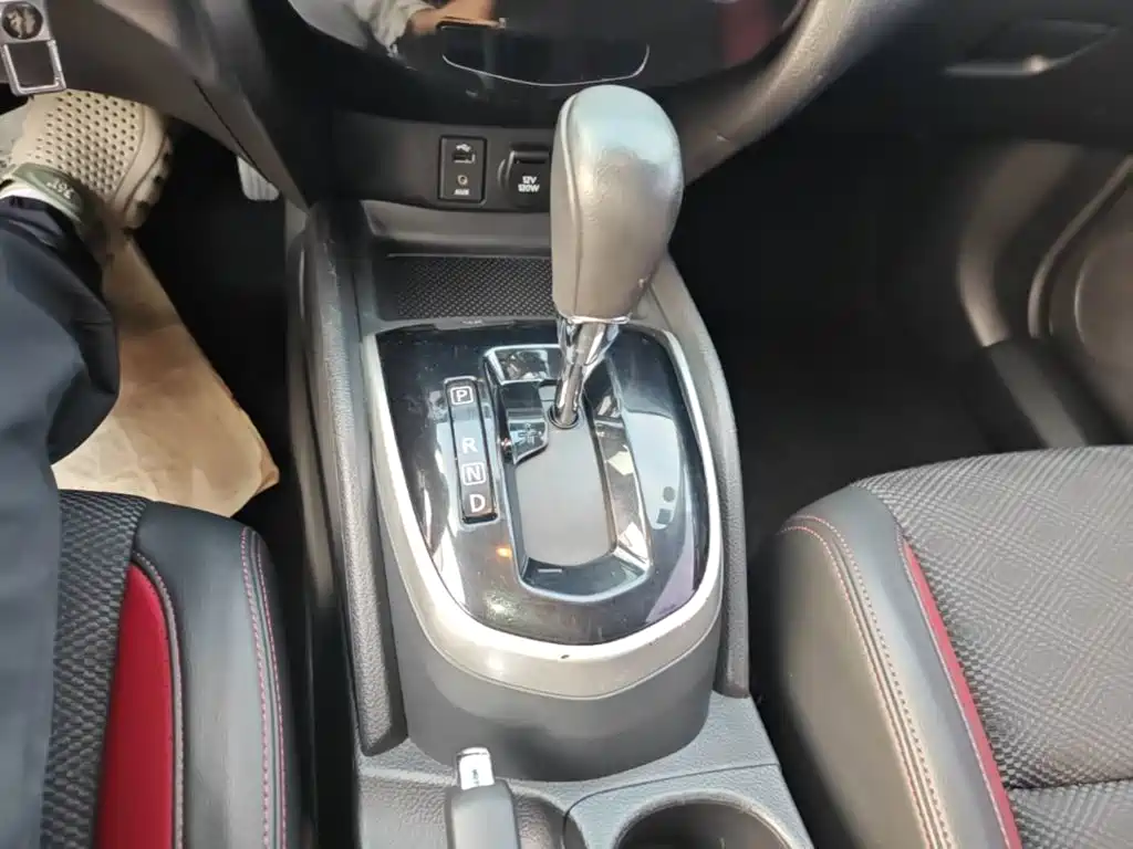 Nissan Qashqai — фото 14