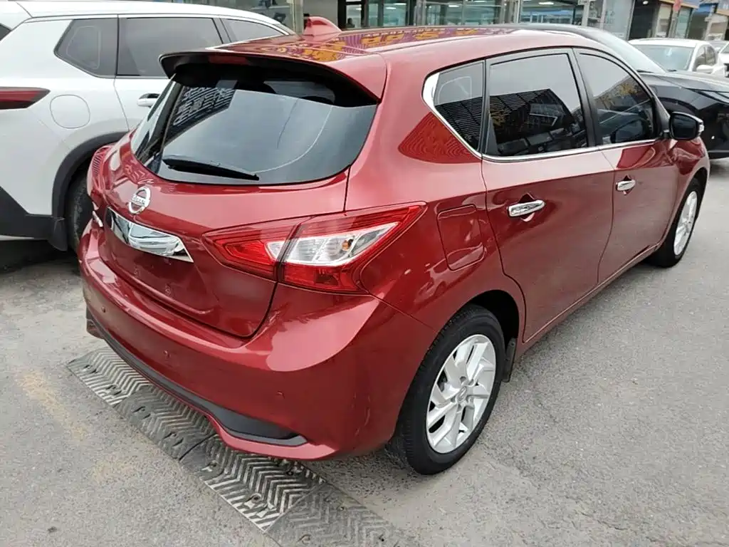 Nissan Tiida — фото 7