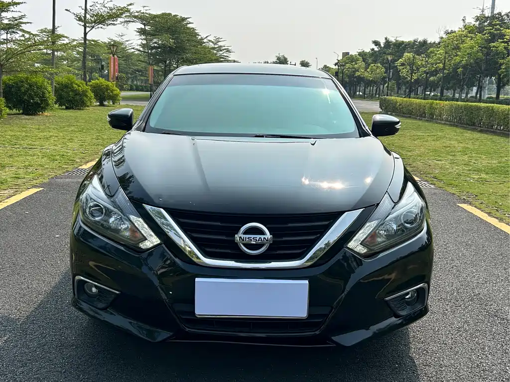 Nissan Teana — фото 2