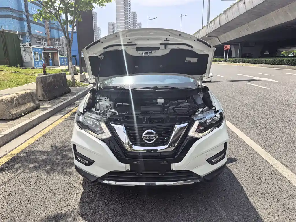 Nissan X-Trail — фото 14