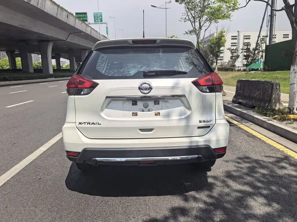 Nissan X-Trail — фото 18