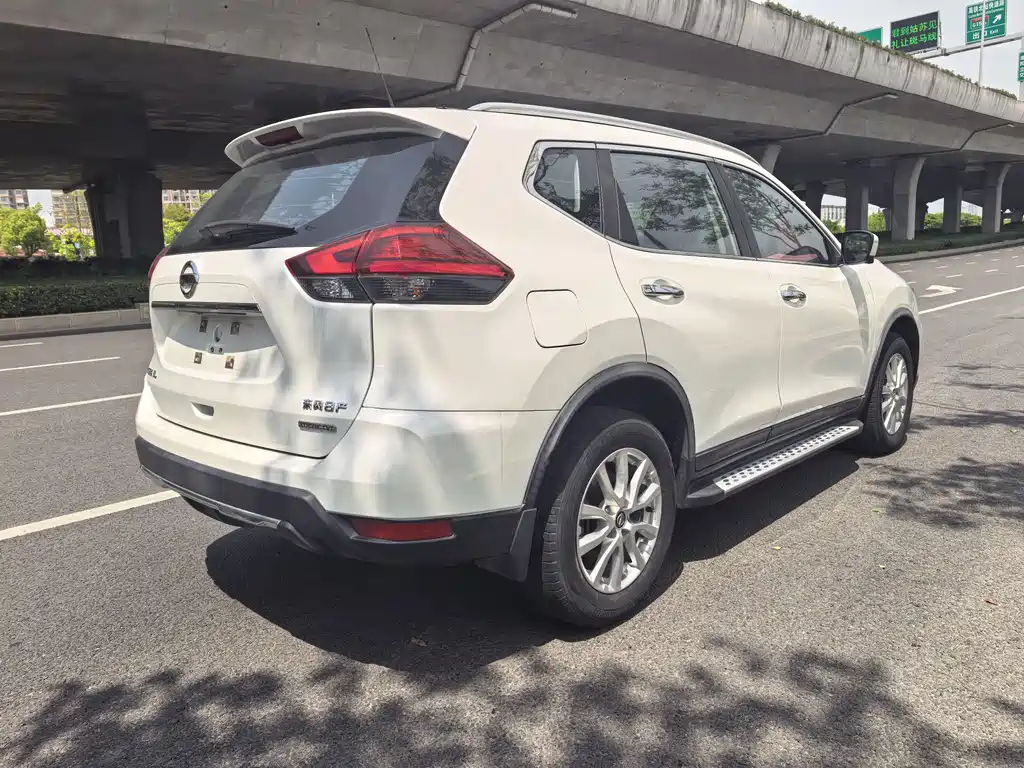 Nissan X-Trail — фото 19