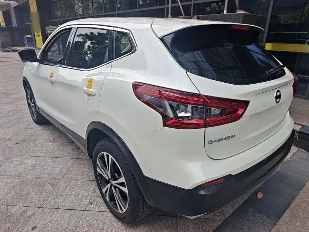Nissan Qashqai — фото 5