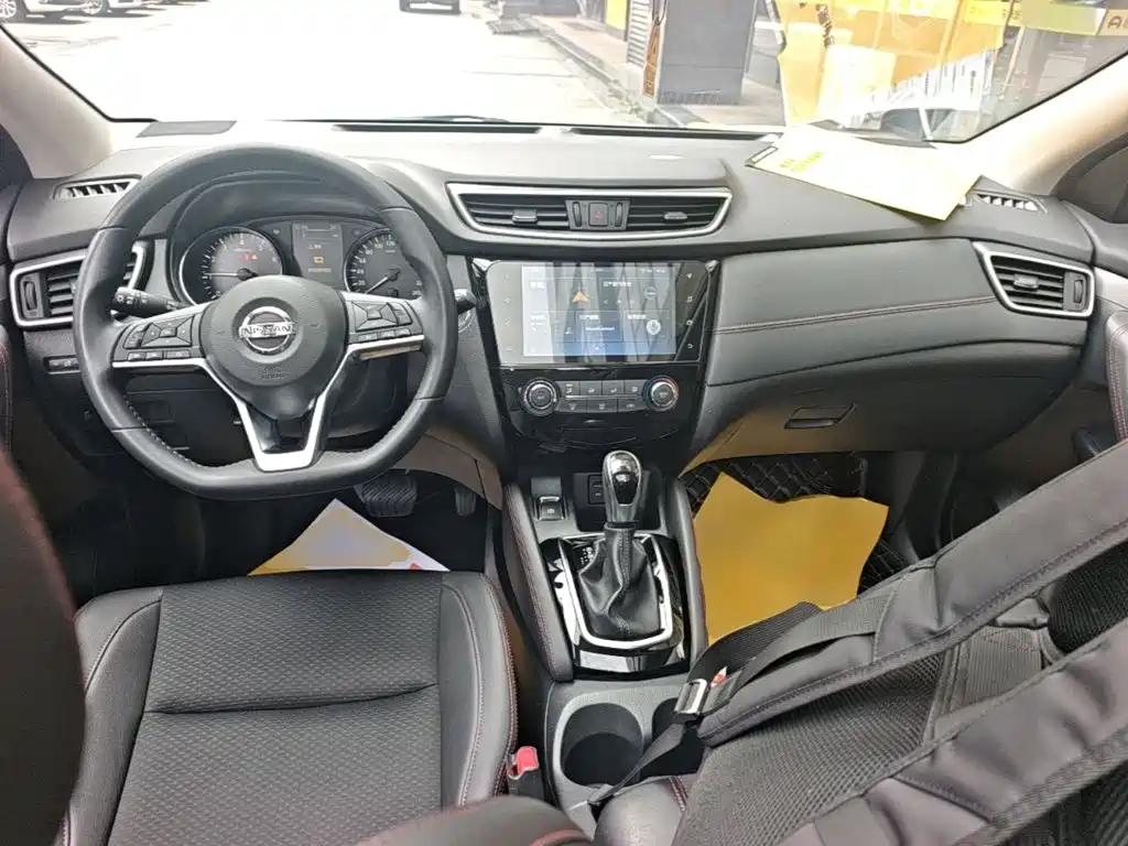 Nissan Qashqai — фото 10