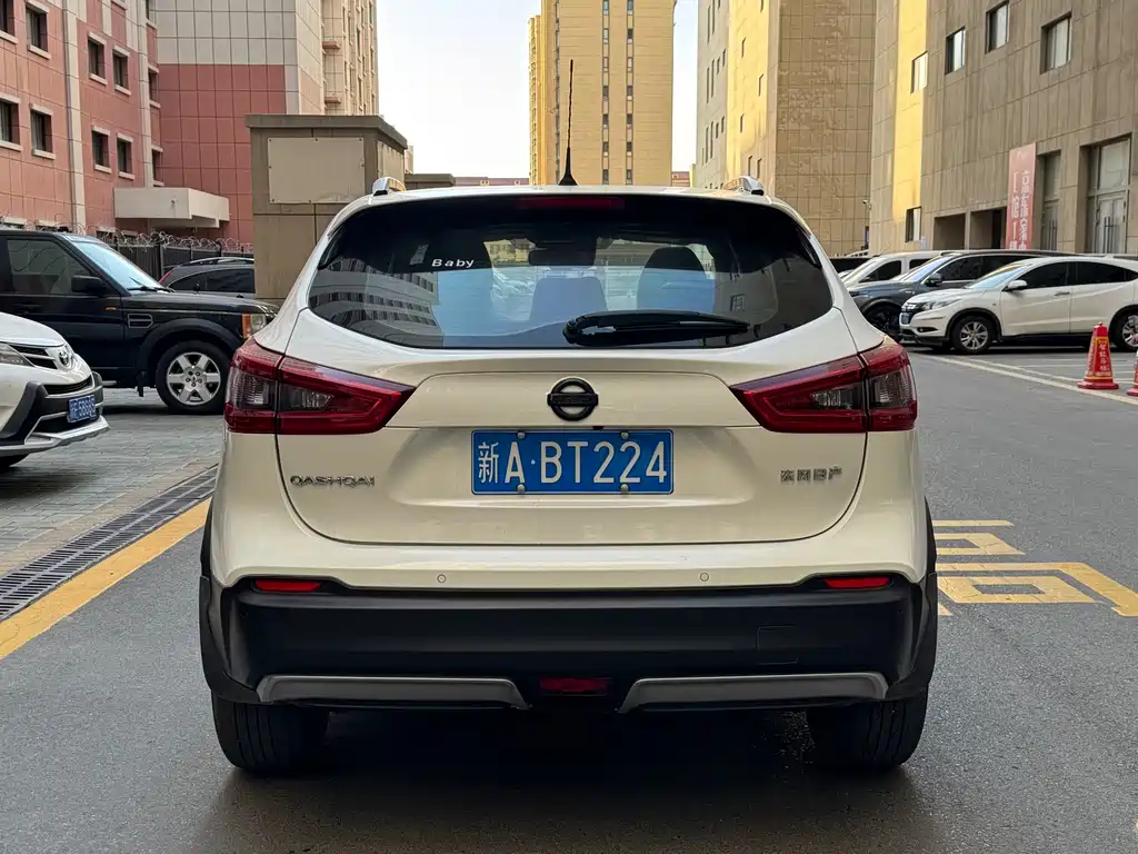 Nissan Qashqai — фото 15