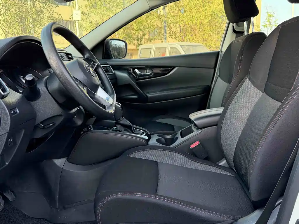 Nissan Qashqai — фото 4