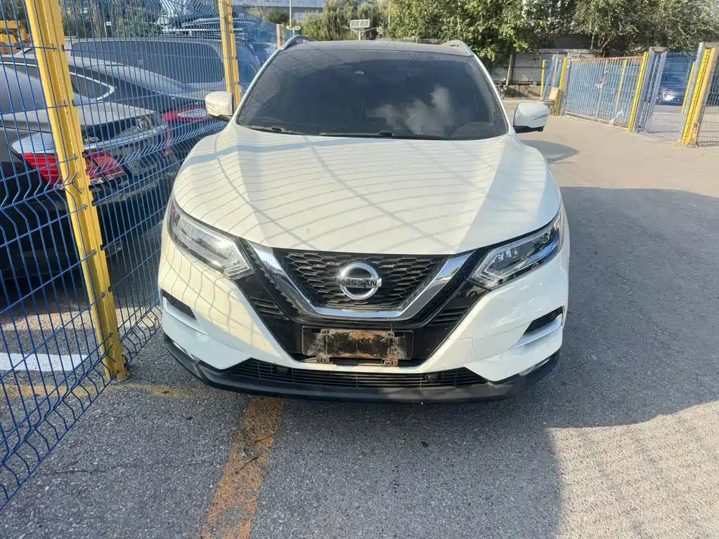 Nissan Qashqai — фото 2
