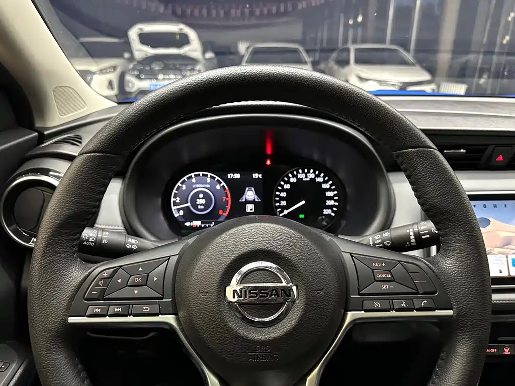 Nissan Kicks — фото 21