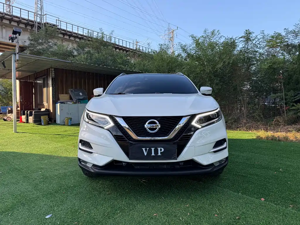 Nissan Qashqai — фото 2
