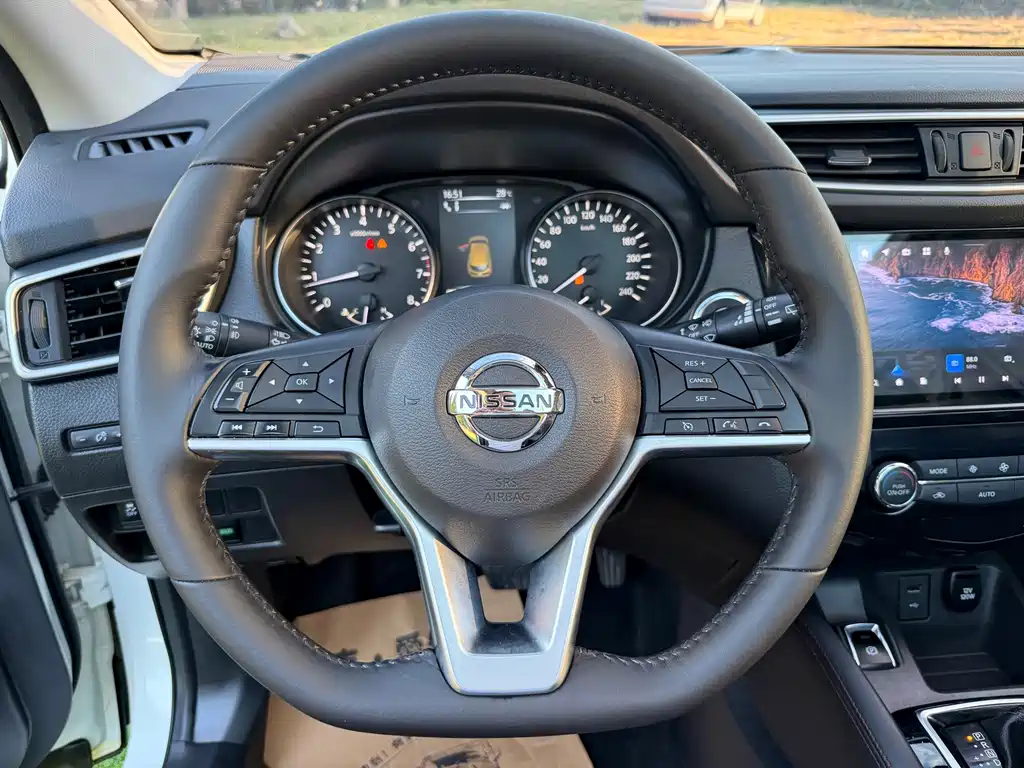Nissan Qashqai — фото 14